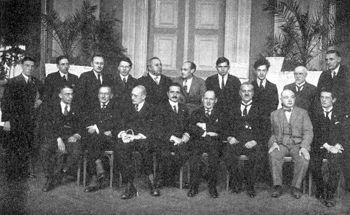 Capablanca seated far left, Marshall on the far right; unclear which  tournament, but at a guess somewhere between 1915 to 1920. #…