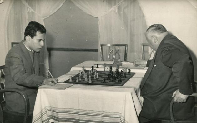 Mikhail Tal's First Brilliancy? - Tal vs. Simagin, 1956 